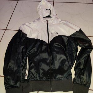 Nike Windbreaker white black size xl